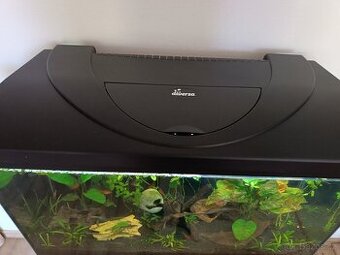 Kompletní akvárium (126 l) + skříňka