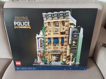 LEGO Icons 10278 Policejní stanice