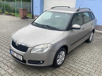 Škoda Fabia II combi 1.2 HTp Ambiente klimatizace