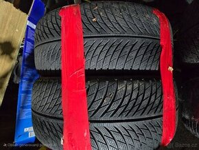 Zimní 245 40 R19 Michelin Alpin