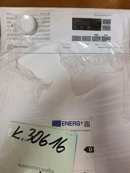 vrchem plněná pračka Electrolux