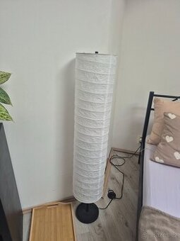 Bílá lampa