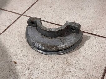 Půlměsíc z motoru Ifa Aero Jawa Wartburg Zbrojovka