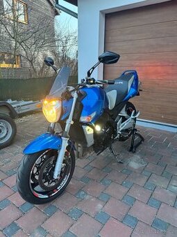 Suzuki gsr 600