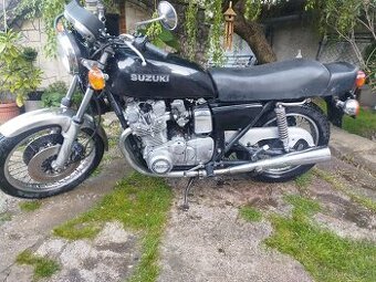 Suzuki GSX 750
