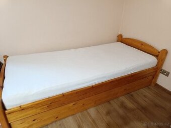 Postel z masivu