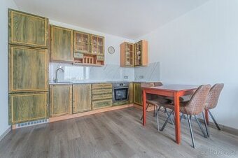 Pěkný byt 2+kk v Troji, Olštýnská ulice, OV