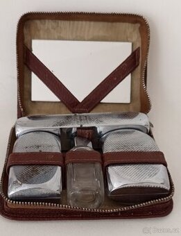 Staré břity Solingen v koženém pouzdře