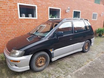 Prodám auto Mitsubishi space runner N50