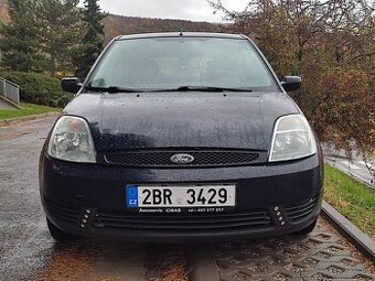 Ford fiesta 1,3 benzín 44 kW rok 2005 najeto 124 000