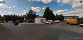 Prodám malou budovu s číslem popisným na Proseku