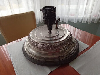 otočný stojánek na stromeček