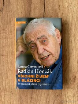 Kniha Všichni žijem v blázinci