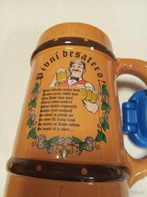 KERAMICKÝ PIVNÍ KORBEL