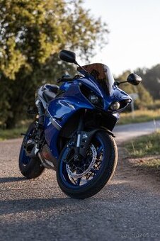 Yamaha YFR-R1 (RN22), ročník 2014, 134kw
