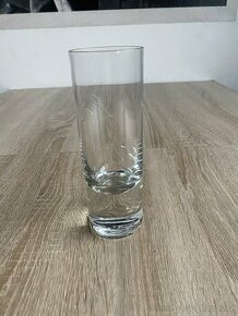 Sklenice s monogramem L.Č.