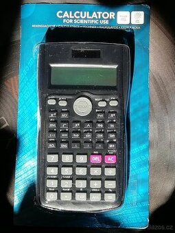 Vědecký kalkulátor s návodem