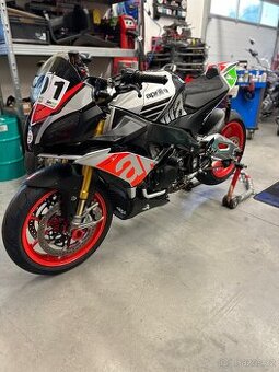 Aprilia Tuono V4 2017