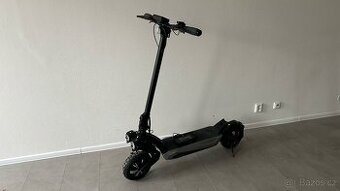 Elektrokoloběžka Maxwheel T8B Golden