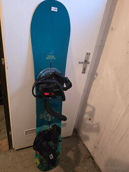 Snowboard a vázání Burton