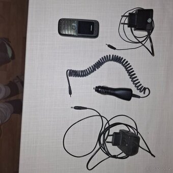 NOKIA 1208 +nabíječka AC3E + ACP-7E + autonabíječka DC-4