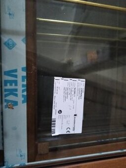 Dvoukomorové plastové okno 100x 100 cm