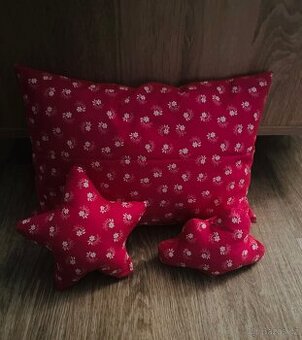 Krásný setik do postýlky