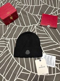 Čepice Moncler