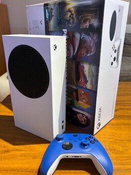 Prodám Xbox Series S + ovladač – TOP stav - 1