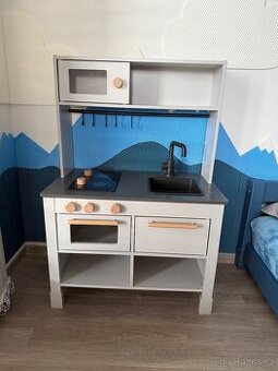 Dětská kuchyňka IKEA SILLTRUT - skvělý stav