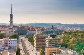 2+kk s neopakovatelnými výhledy v prestižní rezidenci Garden