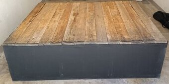 Podium pod bicí soupravu