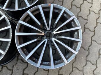 Koupím jeden kus Alu kolo Audi 19”