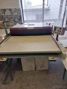 Velký termotransferový nažehlovací lis