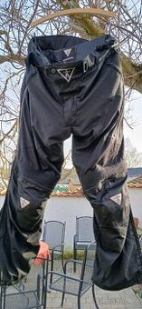 Kalhoty na motorku