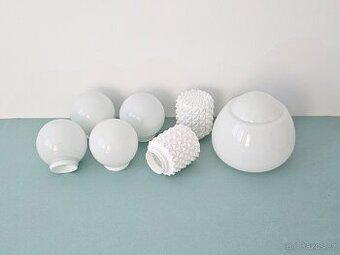 Retro lampy, porcelánové stínidla na světla