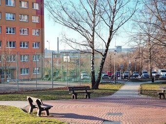 Pronájem 2+1 s balkonem, Václavská, OV-Mariánské Hory