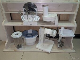 Kuchyňský robot Bosch s příslušenstvím