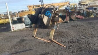 Hydraulicky otočné vidle