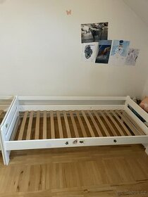 Dětská postel + rošt