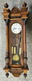 luxusní starožitné vídeňské vyřezávané třízávažové hodiny