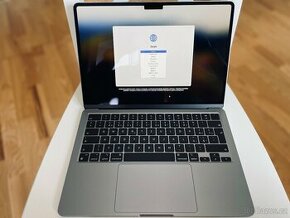 Apple MacBook Air 13,6’’ M2 512Gb Vesmírně šedý