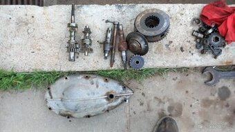 Prodám Díly motoru Victoria KR250 Aero