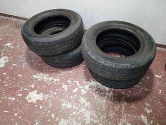 Letní pneu 4x (195/65R15 a 195/60R15)