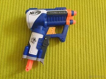 Nerf pistole na 3 náboje