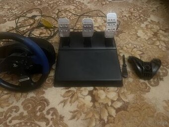 Thrustmaster T150 + pedály - perfektní stav