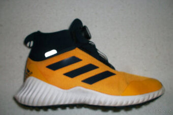 Adidas-Parádní zimní boty, vel. 38