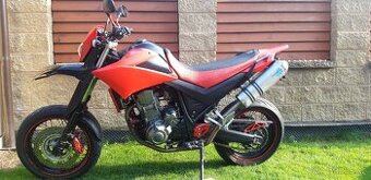 Yamaha XT660X