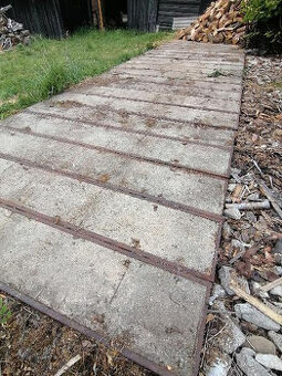 Prodám betonové desky (betonové panely)