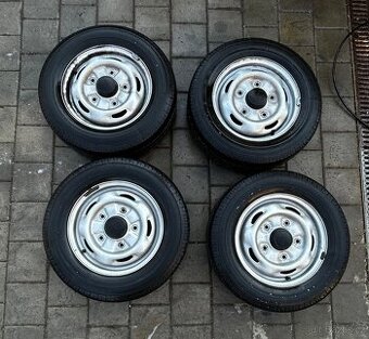 Kola na Ford Transit